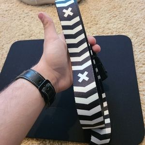 ZUMIEZ BLACK AND WHITE BELT